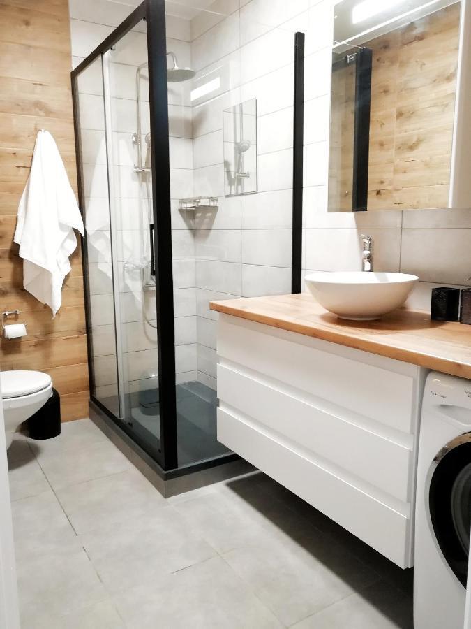 Apartment Perfect Near To Train Station And Of Center